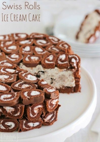 Easy Swiss Rolls Cookies and Cream Ice Cream Cake Recipe Swiss Roll Ice Cream Cake, Roll Ups Pinwheels, Cookies N Cream Cake Recipe, Swiss Cake, Icebox Cakes, Valentines Recipes Desserts, Box Cakes, Cookies And Cream Cake, Cream Cake Recipe