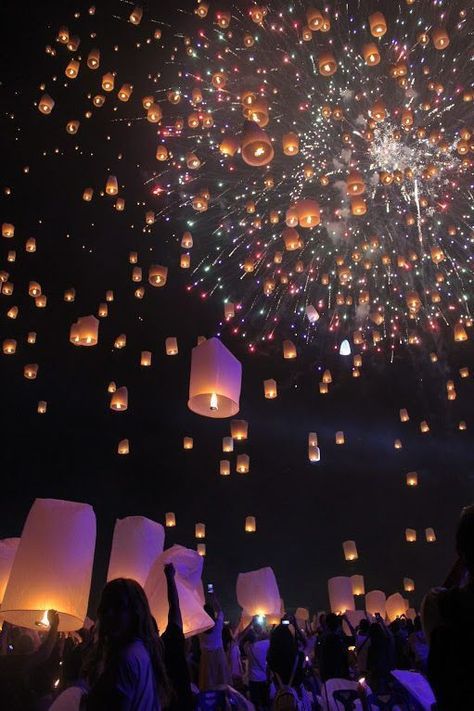 Floating Lanterns, All The Bright Places, Sky Lanterns, Floating Lights, Lantern Festival, Summer Dream, Bright Lights, Pretty Places, Modern House Exterior