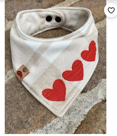 Dog Bandana Designs, Valentine Dog Bandana, Cute Dog Bandanas, Dog Bandana Display Ideas, Dog Bandana Diy, Bandanas Diy, Girl Dog Bandana, Dog Bandana Pattern, Dog Coat Pattern