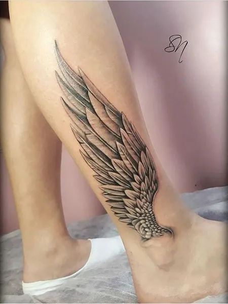 Angel Wings Leg Tattoo Tattoo Bein Frau, Forearm Cover Up Tattoos, Alas Tattoo, Wing Tattoo Men, Wing Tattoos, Wing Tattoo Designs, Wing Tattoo, Leg Tattoos Women, Inspiration Tattoos