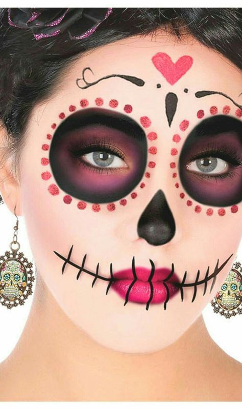 Catrina Face Paint, Sugar Skull Face Paint, Skull Makeup Tutorial, Halloween Makeup For Kids, Halloween Makeup Sugar Skull, Skull Face Paint, Halloweenský Makeup, Sugar Skull Face, Cute Halloween Makeup