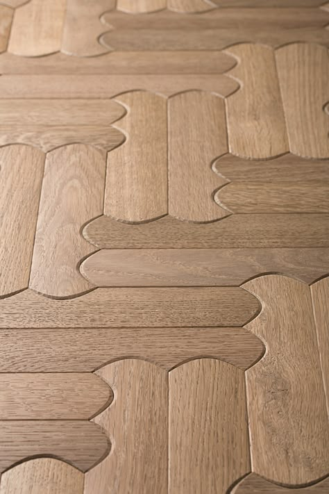 Oak parquet BISCUIT PIENZA By Listone Giordano design Patricia Urquiola Floor Pattern, Patricia Urquiola, Wood Detail, Into The Wood, Interior Floor, Floor Patterns, Into The Woods, Oak Floors, Wood Flooring