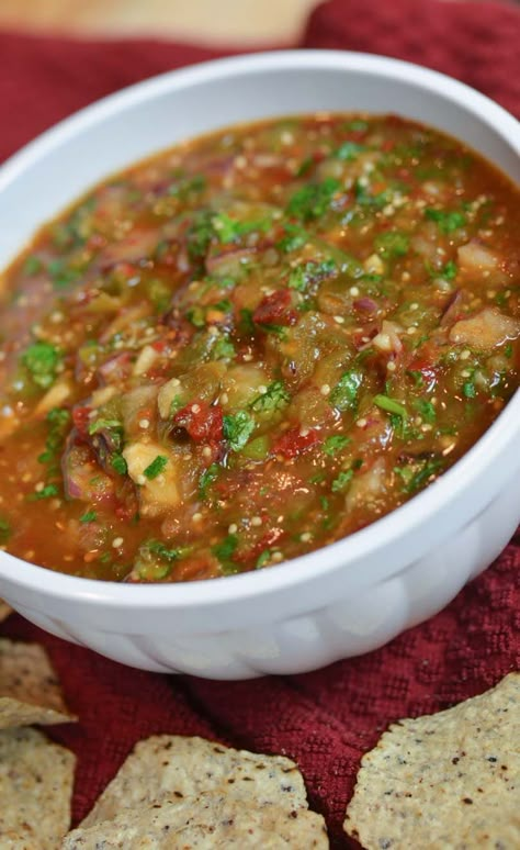 Zvis smoky salsa made in our Vitamix! Smoky Salsa Recipe, Authentic Mexican Salsa, Salsa Canning Recipes, Mexican Salsa Recipes, Easy Salsa Recipe, Mexican Sauce, Homemade Salsa Recipe, Salsa Guacamole, Chipotle Peppers