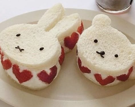 Kawaii Cooking, Cute Baking, Pretty Dessert, Cute Snacks, Think Food, Kawaii Food, Cute Desserts, Food Inspo, Food Obsession