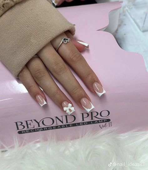 Short Coquette Nails Square, Frenchies With Flowers Nails, Couqutte Nails Bow, French Tip Nails With Bow Charm, Croquette Nails Aesthetic, Pink Acrylic Nails Short, Simple Nails Pink, Pink Coquette Nails, Summer 2023 Nail Trends