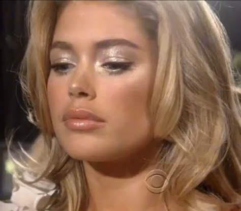 Bombshell Makeup, Makeup Vs No Makeup, Angel Makeup, Midas Touch, Smink Inspiration, Makijaż Smokey Eye, Doutzen Kroes, Cute Makeup Looks, Make Up Inspo