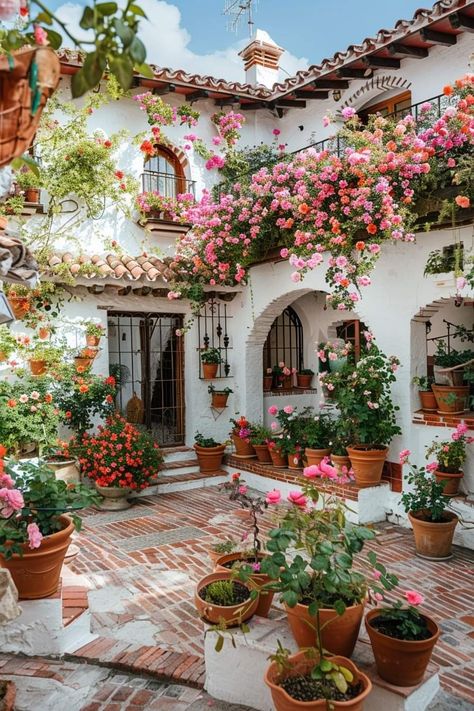 Hacienda Style Homes, Dream Life House, Mexican Home, Spanish Style Homes, Hacienda Style, Inspire Me Home Decor, Spanish House, Dream House Interior, Dream House Exterior