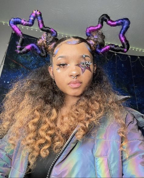 Alien Hairstyle Ideas, Space Hairstyles, Alien Hairstyle, Space Y2k, Alien Hair, Beautiful Black Hair, Hair References, Instagram Baddie, Dyed Hair Inspiration