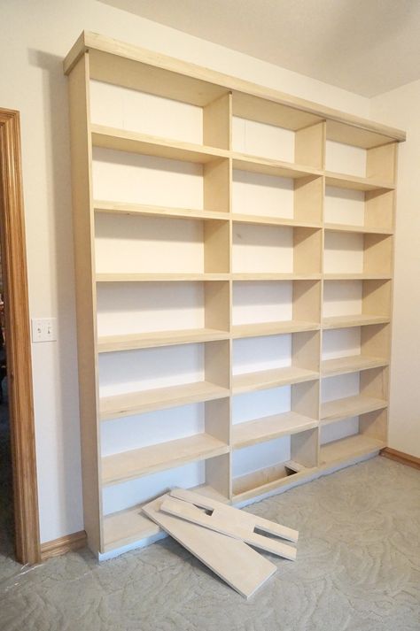 Wall Book Shelf Ideas, Freestanding Bookshelves, How To Make Bookshelves, Homemade Bookshelves, Diy Bookshelf Wall, Diy Bookshelf Design, Built In Wall Shelves, Cheap Bookshelves, Bookcase Plans