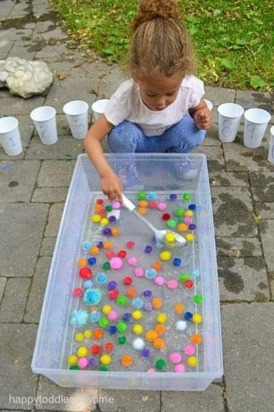 Outside Games For Toddlers, Easy Math Activities, Easy Math, Water Tray, Motor Skills Activities, Counting Activities, Simple Math, Skills Activities, Water Play