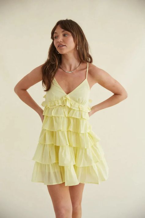 Groovy Mimi-Fun, Practical & Inspiring Products! Loose Fitting Homecoming Dresses, Summer Dress With Ruffles, Cute Outfits For Europe, Short Layered Dress, Summer Ruffle Mini Dress, Beachy Hoco Dress, Sun Dresses Short, Flowy Dress Beach, Brunch Dresses