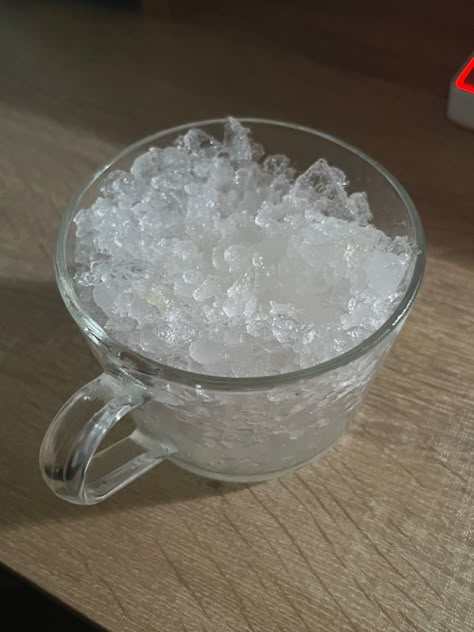 Ice With Seasoning, Ice Water Recipes, Fulfilling Meals, Ice Eater, Ice Video, Ice Cold Water, Drink Your Water, Eating Ice, Low Calorie Snacks