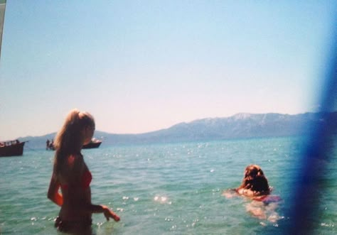 ✨emily✨ (@em.ilyyy) • Instagram photos and videos Boat Friends, Aesthetic Mountains, Mountains Aesthetic, Life On Film, Aesthetic Quote, Disposable Camera, Water Sea, Film Photos, Summer Feeling