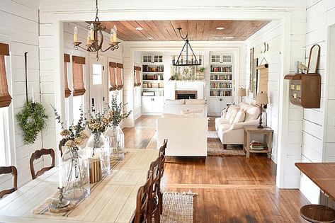 Before & After: A Simply Southern Cottage Makeover in Louisiana - Hooked on Houses Rustic Cottage Living Room, Rustic Cottage Interiors, Cottage Makeover, Southern Cottage, Country Cottage Decor, Cottage Living Rooms, Cottage Interior, Casas Coloniales, Cottage Interiors