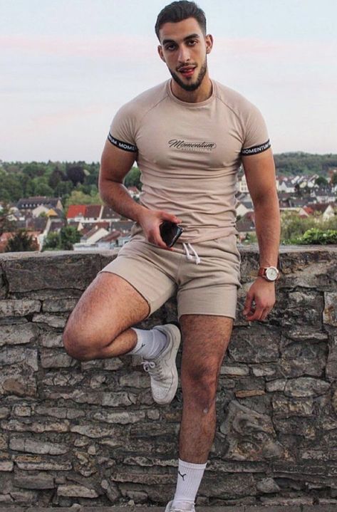 🔥 Hot 🌡 Men 🔥 Summer Fits Guys, Mens Fitness Photoshoot, Summer Looks For Men, Hot Gym Outfits, Exotic Men, Hot Summer Looks, Handsome Indian Men, Gym Outfit Men, Gay Outfit