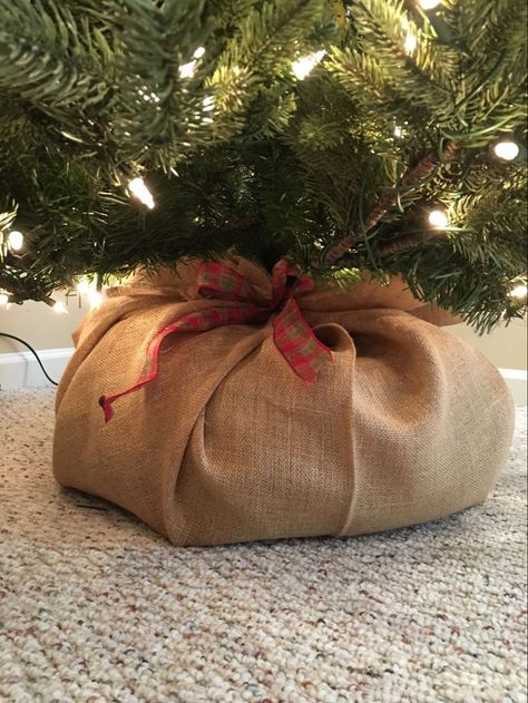 Original Christmas Tree Stand Ideas With DIY Charm Christmas Tree Base, Burlap Christmas Tree, Farmhouse Christmas Tree, Ribbon On Christmas Tree, Burlap Christmas, Christmas Tree Stand, Beautiful Christmas Trees, Rustic Christmas Tree, Christmas Tree With Gifts