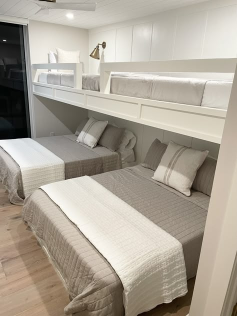 3 Beds In One Room Small Spaces Triple Bunk, 4 People Bedroom Ideas, Bedroom For Three People, Bedrooms With Multiple Beds, 3 Full Beds In One Room, 4 Beds In One Room Small Spaces, Small Room Ideas For 3 People, 3 Single Beds In One Room, How To Fit 3 Beds In A Small Room