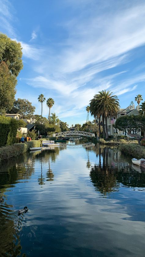 #travel #california #venice #venicebeach Venice California Aesthetic, Venice Beach Aesthetic, Venice Canals California, Venice Los Angeles, Los Angeles Aesthetic, Sweet California, California Aesthetic, Venice Beach California, Travel California