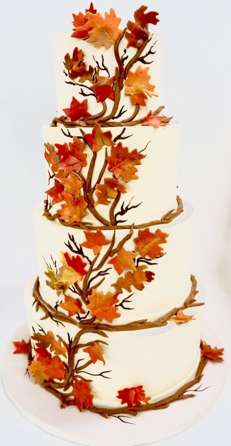 Maple Leaf Cake, Boat Diaper Cake, Autumn Vineyard, Weddings By Season, Valentine Colors, Fall Country Wedding, Leaf Cake, Country Autumn, Oak Acorn