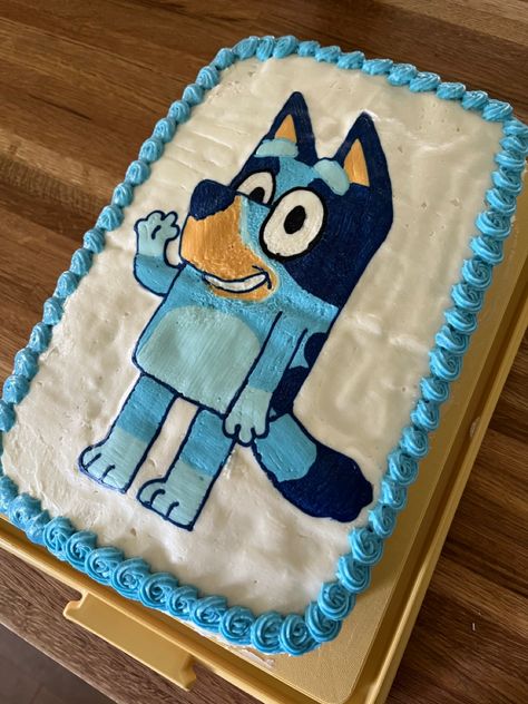 My first buttercream transfer! Bluey Birthday Party Ideas Cake, Bluey Birthday Cupcakes, Bluey Cake Ideas Birthday Boy, Bluey Birthday Cake For Boys, Bday Cake For Boys, Bluey Birthday Cakes, Bluey Themed Cake, Buttercream Transfer, Games For Parties