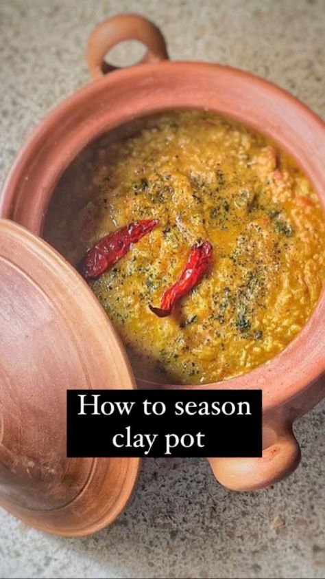 Clay Cooking Pots, Clay Pot Crafts, Cooking Pot, Clay Pot, Cooking Food, Clay Pots, No Cook Meals, How To Use, Home Improvement