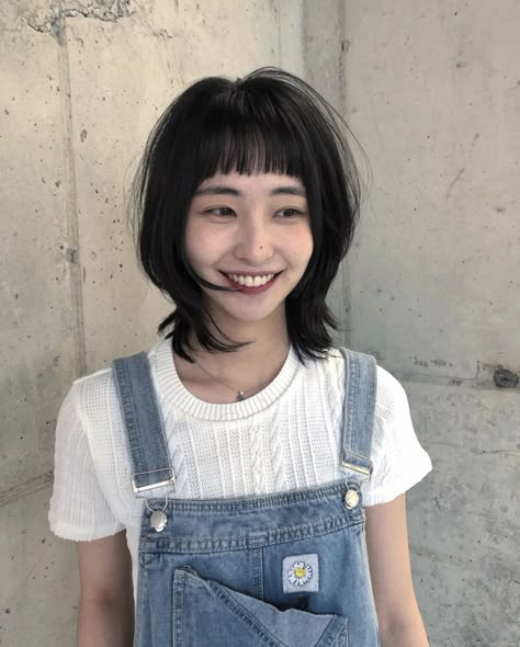 Japanese Haircut Short, Shoet Hair, Japanese Haircut, Japanese Short Hair, Shot Hair, Short Haircut Styles, Haircut Inspo, Asian Short Hair, Short Bangs