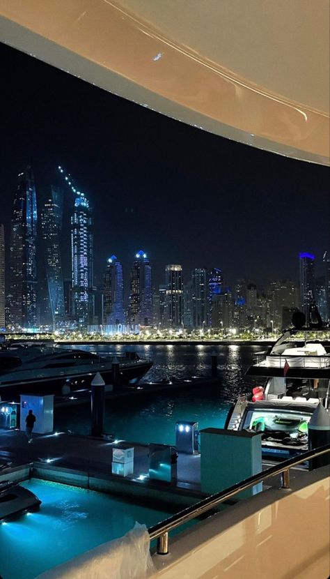 Dubai Yacht Aesthetic, Dubai Yacht Night, Yacht Night Party, Yacht Party Aesthetic, Yacht At Night, Luxury Yacht Aesthetic, Dubai Marina Night, Billionaires Wife, Yacht Night