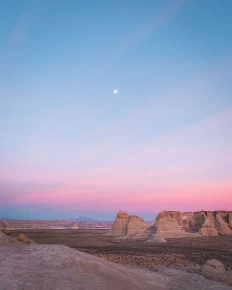 Desert Aesthetic, Camping Van, Adventure Lifestyle, Desert Vibes, Pretty Landscapes, Crater Lake, North Cascades, Darth Maul, Pretty Sky