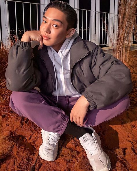 Yoo Ahin, Love Campaign, Yoo Ah In, Scenery Wallpaper, Your Photo, Korean Actors, Self Love, Bomber Jacket, Like New