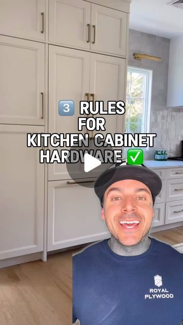 Cabinets Handles Kitchen, How To Put Handles On Kitchen Cabinets, Upper Cabinet Pulls, Kitchen Cabinets Hardware Placement, Kitchen Drawer Handle Placement, Hardware For Greige Cabinets, Good Cabinet Hardware, Where To Place Handles On Cabinets, Kitchen Cabinet Hardware Placement Guide