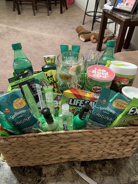 Green Themed Birthday Gift, Green Valentines Basket, Lime Green Gift Basket Ideas, Sage Green Gift Basket Ideas, Green Color Baskets Gift Ideas, Forest Green Gift Basket, Olive Green Gift Basket Ideas, Mint Green Gift Basket Ideas, Green Basket For Color Party