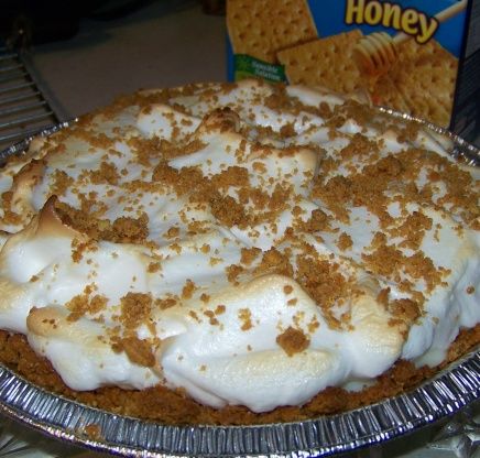 Sound weird? But, it is good. It came from my mother-in-law and it was in her family for years. I think it is an old-fashioned dessert. I haven't seen many recipes for it. My grandkids love it. Graham Cracker Cream Pie, Creamsicle Pie, Graham Pie, Graham Cracker Pie, Cracker Pie, Cracker Toppings, Pudding Pies, Pie Pie, Cream Pies