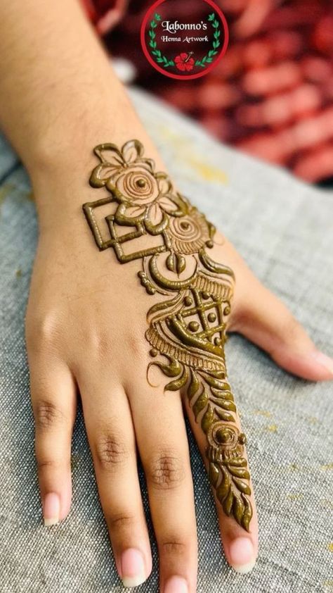 Mehdi Degine Simple, Simple Mehendi, Beautiful Mehndi Designs, Rose Mehndi Designs, Mehndi Designs For Kids, Latest Henna Designs, Mehndi Designs Bridal Hands, Side Belt, Very Simple Mehndi Designs