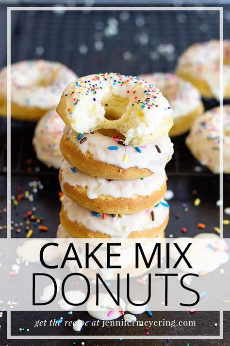 Cake Mix Doughnuts, Donut Pan Recipe, Cake Mix Donuts Recipe, Donut Maker Recipes, Cake Mix Donuts, Mini Donuts Maker, Cake Donuts Recipe, Easy Donut Recipe, Donut Pan