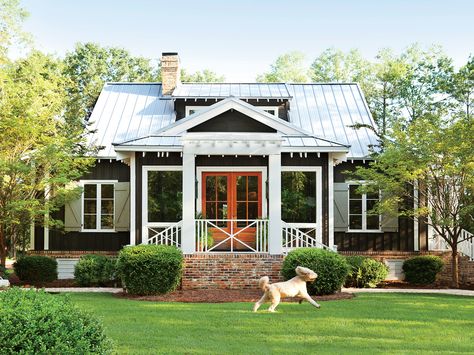 Southern Cottage House Plans, Cottage Design Plans, Small Cottage House Plans, House Plans With Photos, Southern Cottage, Southern Living House Plans, Small Cottage Homes, Cottage Style House Plans, Southern House Plans