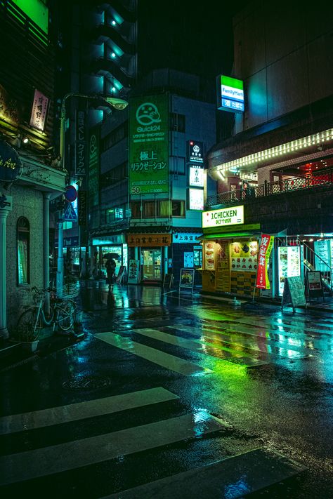 Alleyway Aesthetic Photoshoot, Cool City Backgrounds, Modern City Photography, Urban Japan Aesthetic, Night Time Street Photography, Japan City Aesthetic Night, Bad Quality Photo Aesthetic, Tokyo Night Aesthetic, Neo Tokyo Aesthetic