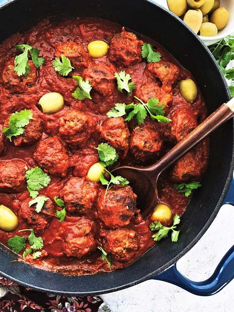 Step by Step: Moroccan Meatballs Tajine Recipes, Moroccan Spice Blend, Tajin Recipes, Moroccan Meatballs, Meatball Stew, Minced Meat Recipe, Pasta Casseroles, Moroccan Cooking, Meatball Sauce