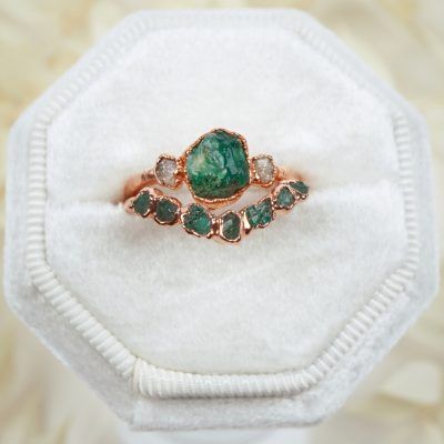 Raw Gem Ring Engagement, Raw Stone Engagement Ring Set, Uncut Emerald Engagement Ring, Non Diamond Engagement Rings Capucinne, Ethical Engagement Ring Eco Friendly, Self Engagement Ring, Raw Rock Engagement Ring, Raw Gem Engagement Ring, Raw Emerald Engagement Ring