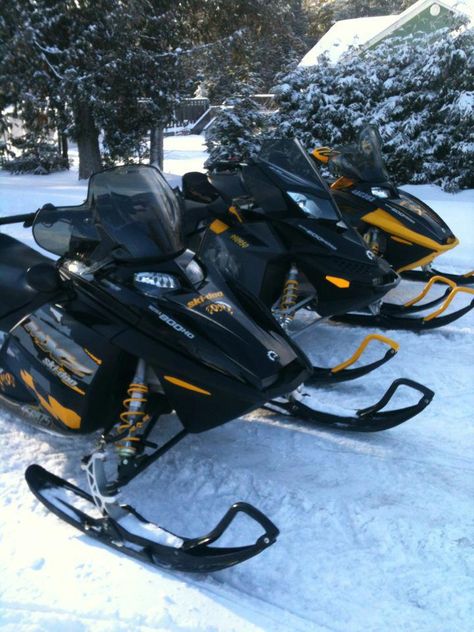 Ski-Doo #snowmobiles #snow #winter Ski Doo Snowmobile, Skidoo Snowmobile, Snow Vehicles, Snow Mobile, Snow Toys, Snow Machine, Image Moto, Ski Boats, Snow Fun