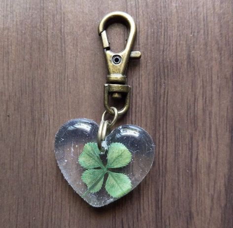 Cute Keychains, Lucky Clover, Lucky Girl, Four Leaf, Leaf Clover, Four Leaf Clover, Clover Leaf, Me Core, Cute Stuff