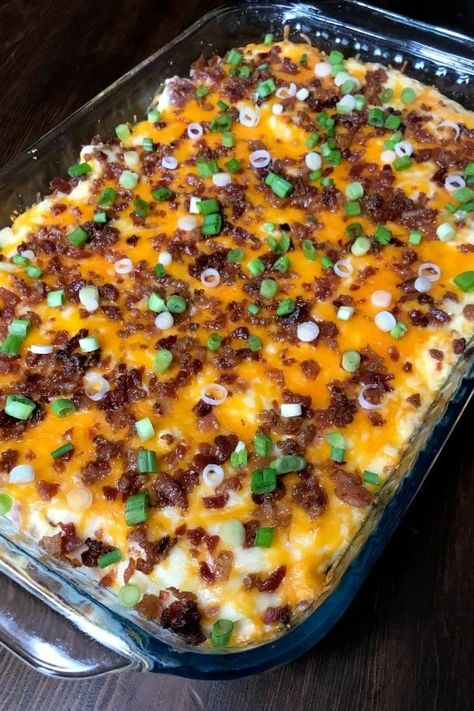 Tasty Red Potato Recipes to Fall in Love with Scalloped Corn Casserole, Loaded Potato Casserole, Scalloped Corn, Red Potato Recipes, Carb Side Dishes, Cauliflower Casserole Recipes, Loaded Cauliflower Casserole, Twice Baked Potatoes Casserole, Loaded Cauliflower