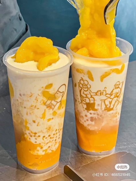 Viet Coffee, Yellow Drinks, Mango Shake, Mango Drinks, Iced Drinks Recipes, Trip Snacks, Aesthetic Drinks, Food Deserts, Candy Drinks