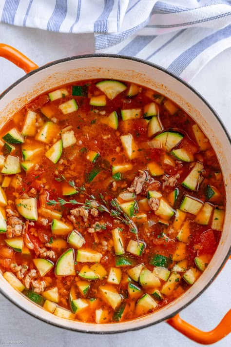 Zucchini Tomato Italian Sausage Soup - #soup #recipe #eatwell101 - Delicious, nourishing and packed with healthy vegetables. - #recipe by #eatwell101® Zucchini Tomato Italian Sausage Soup, Tomato Italian Sausage Soup, Zucchini Soup Recipes, Sausage Soup Recipes, Zucchini Tomato, Slow Cooker Dinners, Italian Sausage Soup, Zucchini Soup, Healthy Zucchini