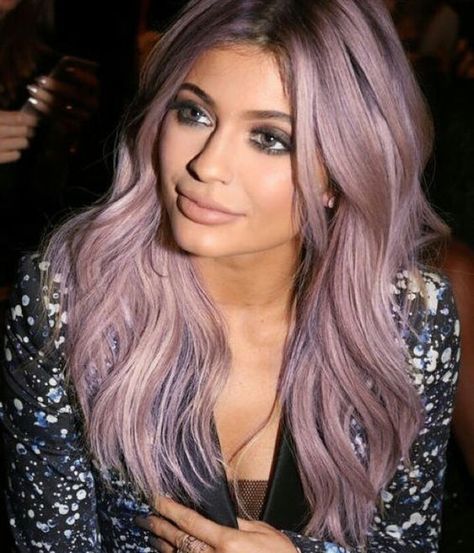 Kylie Jenner is the queen of pastel hair color | pastel hair | celebrity pastel hair | celebrity hair inspiration | hair trends Celebrity Hair Inspiration, Layer Hair, Jenner Hair, Long Layer, Kylie Jenner Hair, Lilac Hair, Different Hair Colors, Hair Color Pastel, Lavender Hair