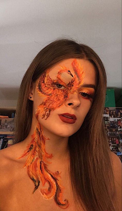 Phoenix Makeup Look, Phoenix Face Paint, Scar Face Costume, Fire Makeup Ideas, Fire Element Makeup, Face Painting Aesthetic, Maquillage Harry Potter, Phoenix Makeup, Bird Makeup