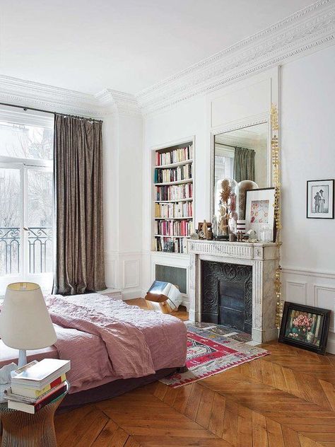 20 Dreamy Parisian Bedrooms Parisian Style Bedrooms, French Apartment Aesthetic, French Chic Bedroom, Bedroom Parisian, Parisian Bedroom Decor, Classic Apartment, Parisian Bedroom, French Style Bedroom, Bedroom Inspirations Minimalist