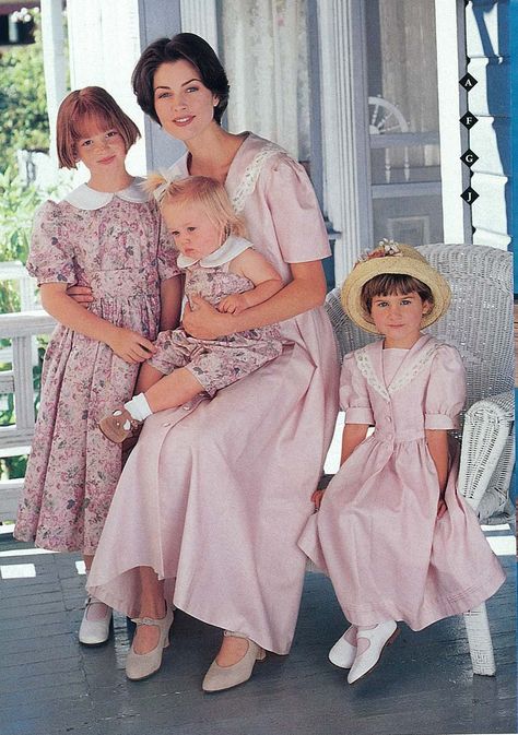 Spring 1995 matching mother and daughter dresses Laura Ashley Clothing, Laura Ashley Fashion, Laura Ashley Dresses, Laura Ashley Vintage, Mother Daughter Fashion, Laura Ashley Dress, Mother Daughter Dress, Vintage Laura Ashley, 1990s Fashion