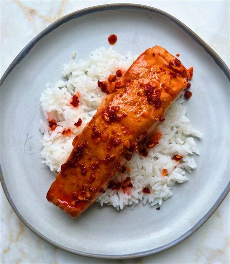 Mike's Hot Honey Salmon Mikes Hot Honey, Hot Honey Salmon, Honey Salmon Recipes, Wild Salmon Recipe, Home Made Meals, Hot Honey Recipe, Romantic Dinner Ideas, Lean Meats, Honey Salmon