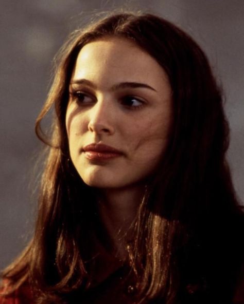 Natalie Portman Icons, Natalie Portman, Girl Crushes, Iconic Women, Favorite Celebrities, Pretty Woman, Brown Hair, On Tumblr, Pretty People