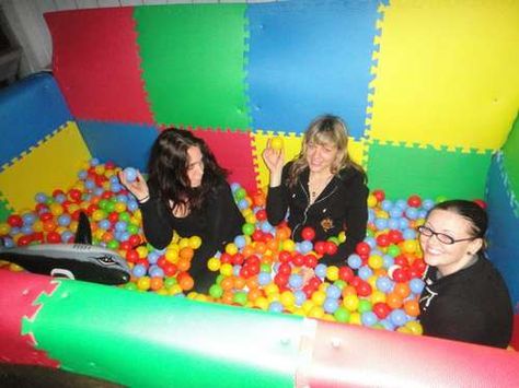 Build your own ball pit. Diy Ball Pit, Kids Ball Pit, Kevin James, James Hunt, Sensory Room, Play Therapy, Program Ideas, Ball Pit, Weighted Blanket